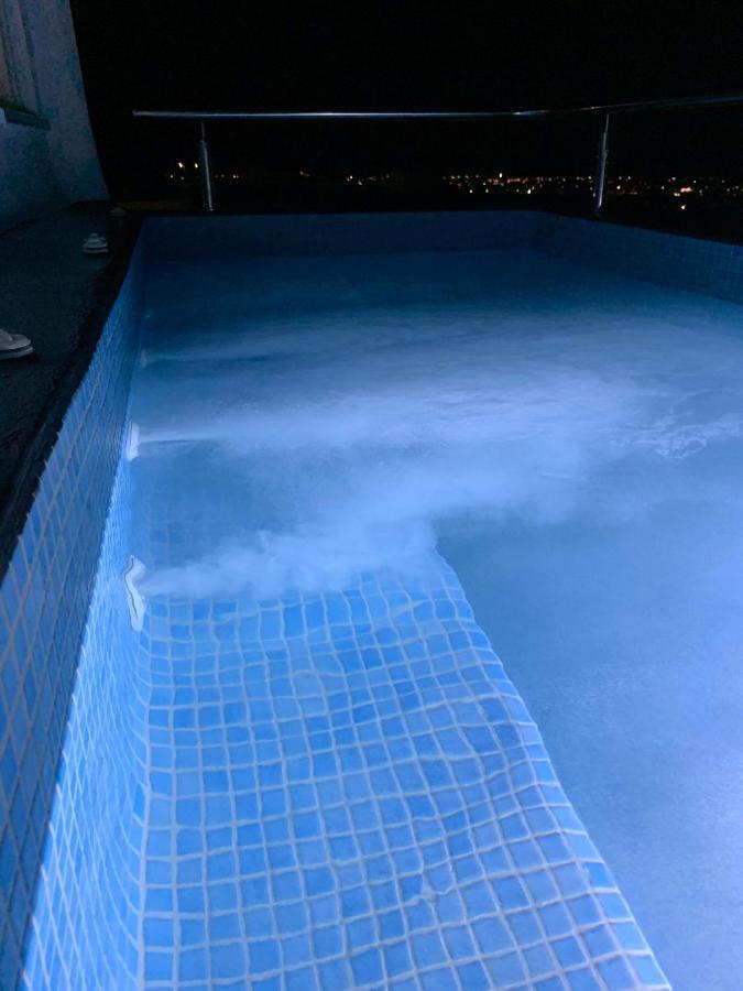 Emporio Lux House With Outdoor Jacuzzi And Sea View In Santorini公寓 外观 照片